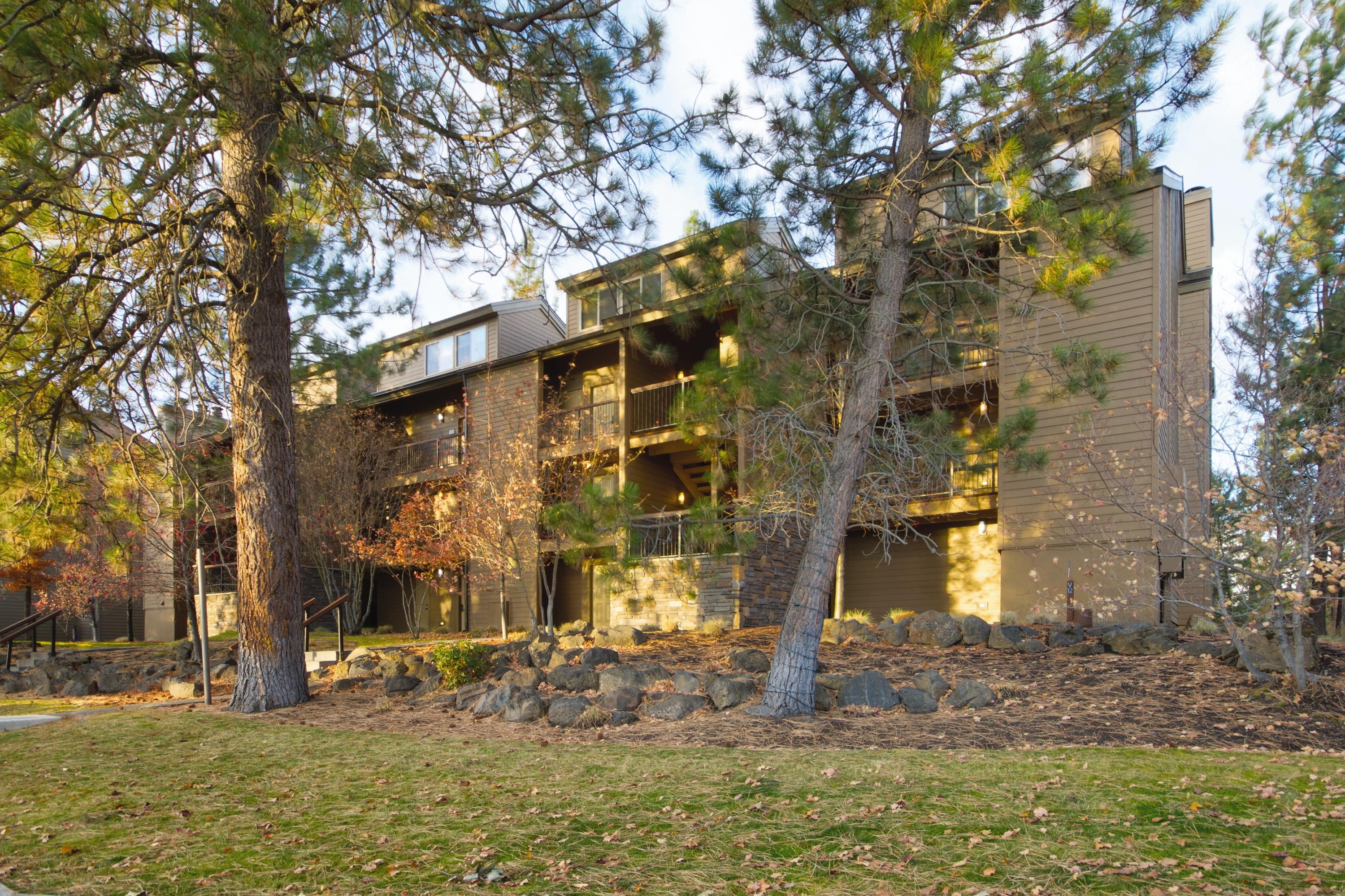 ホテル ワールドマーク セブンス マウンテン Deschutes River Woods エクステリア 写真